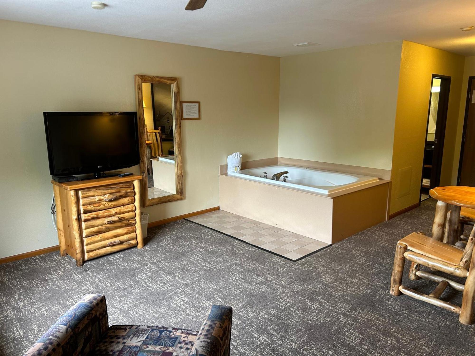Super 8 by Wyndham Bridgeview of Mackinaw City Zewnętrze zdjęcie